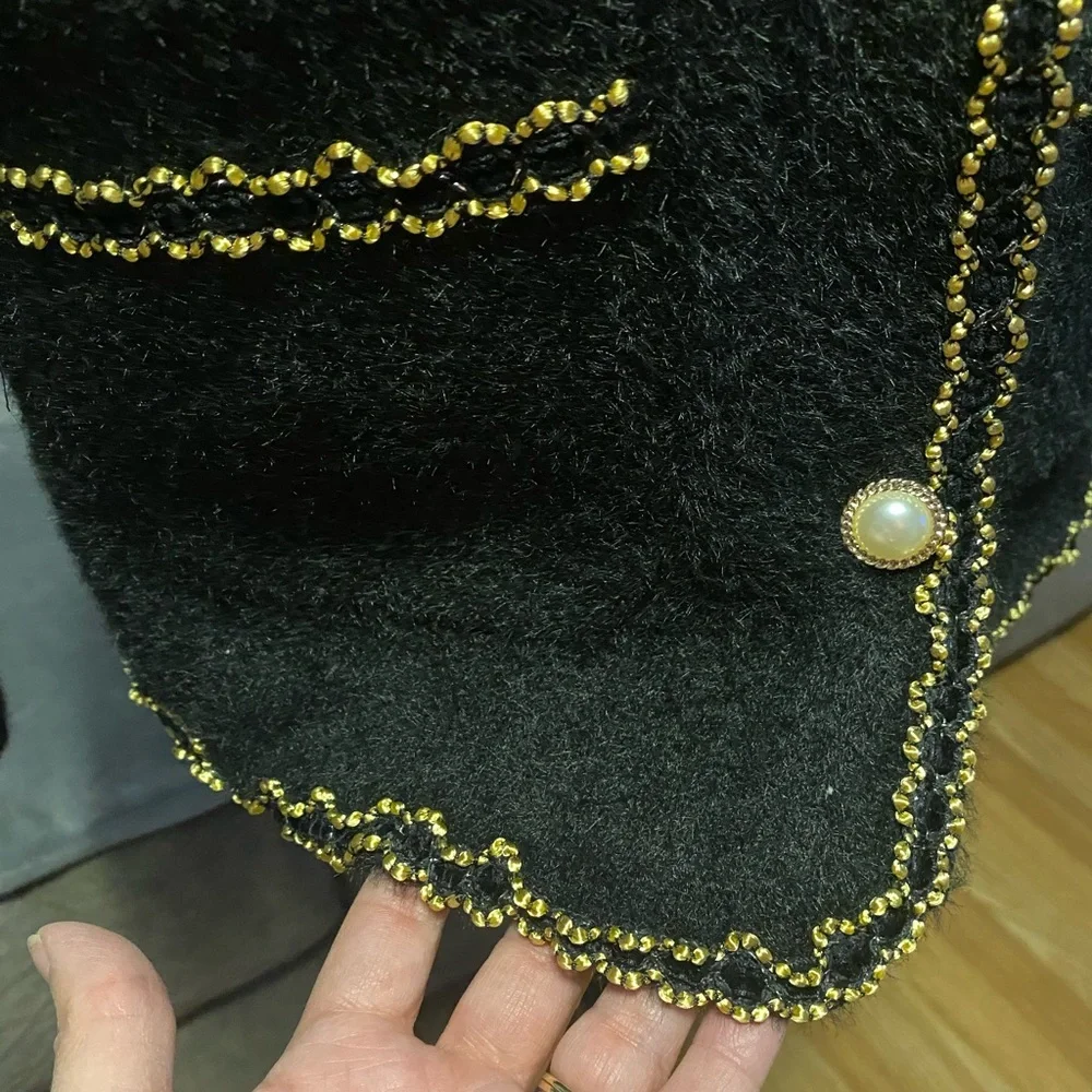 Snowflake brand women’s black cardigan Sz S/M pearl and gold buttons sweater